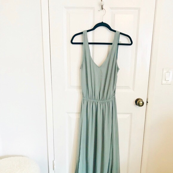 COPY - NWT Kendall Dress in Silver Sage - Picture 4 of 4